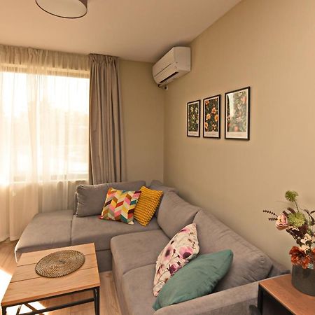 Kalina Apartment Kazanlŭk Exteriör bild