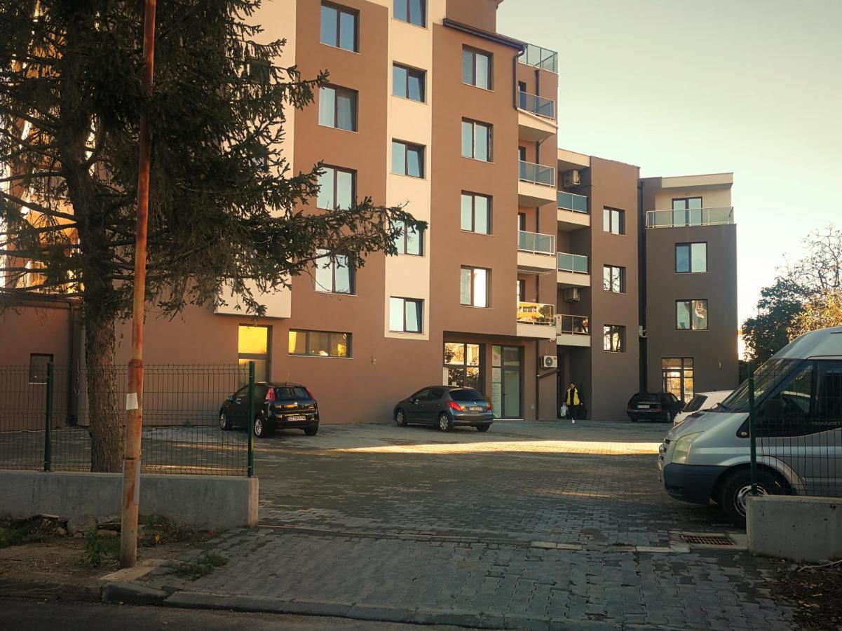 Kalina Apartment Kazanlŭk Exteriör bild